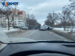 Движение по двум улицам Волжского осложнено из-за аварий