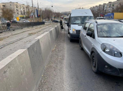 Подробности тройного ДТП на окраине Волгограда: есть пострадавшие