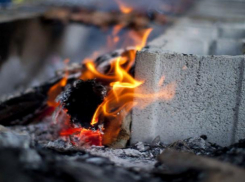 В Волжском устанавливают причину возгорания автомобиля