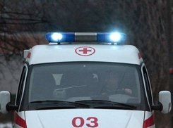 Под Волгоградом водитель скрылся с места аварии и бросил пассажиров умирать в машине