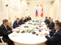 В Волгограде прошла российско-казахстанская встреча: обсудили сотрудничество и память о Сталинграде