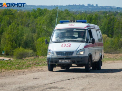 Два пенсионера получили серьезные травмы из-за ДТП в Волжском