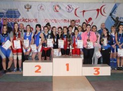 Штангист из Ленинска стал чемпионом всероссийского турнира по тяжелой атлетике