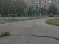 «Тут убиться можно», - волжанин о школьном стадионе