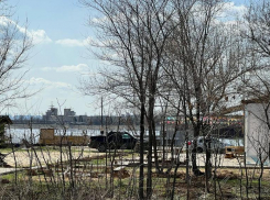 В Волжском обустраивают набережную в парке «Ноосфера»