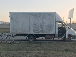 В Волжском мужчина на Газели сбил пожилого велосипедиста: подробности ДТП