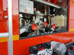 В Среднеахтубинском районе пожарные тушили мусорный контейнер