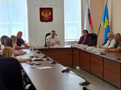В Волжском 680 детей-сирот ждут жилья, а на летнюю работу выйдут 577 подростков
