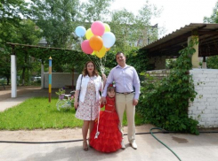 Волжанина Дмитрия Петрова поздравили с днем рождения