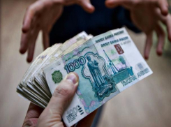 Должник-алиментщик в Волжском хотел за взятку сбежать за границу 