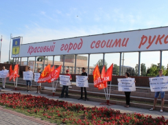 В Волжском коммунисты встали на защиту Паршина