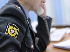 На севере Волгограда пенсионерка порезала молодого любовника