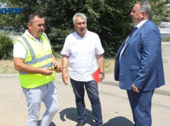 Лес между полосами и новые заезды во дворы: центральную дорогу глобально реконструируют в Волжском