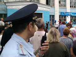 Торжественные линейки в Волжском прошли без происшествий, - полиция 