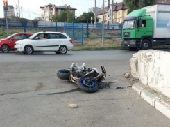 Автомобилисты и мотоциклисты - в ДТП за прошедшие сутки