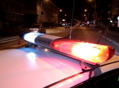 В Волжском пьяный водитель убегал от сотрудников ДПС