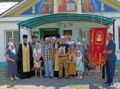 Храм Алексия Мечева на острове в Волжском отметил престольный праздник