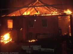 В Краснослободске изнутри сгорел частный дом