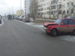 Волжанин снял на телефон ДТП с участием BMW и Lada