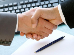 Большие «шишки» наварились на сельских людях в 500 тысяч рублей под Волжским