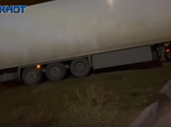 Волжане объявили войну водителям большегрузов за разбитый асфальт и забитые дворы
