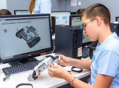 Летние каникулы с пользой: Академия TOP подготовила IT-курсы для школьников со всей страны