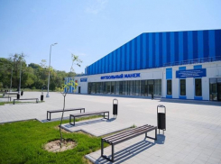 Футбольное поле, теннисный корт и спортцентр построили в Волжском