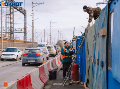 На мосту через Волжскую ГЭС восстанавливают деформационные швы