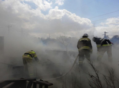 Утро в одном из СНТ Волжского началось с пожара