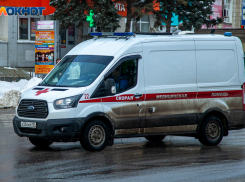 Женщина-кошка упала с 5 этажа и отказалась от госпитализации в Волжском