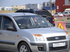 В День автомобилиста синоптики напророчили проливной дождь и мощный ветер в Волжском