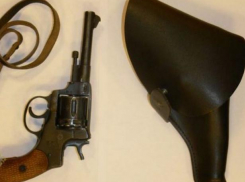 Житель Волжского оказался причастным к незаконному обороту огнестрельного оружия