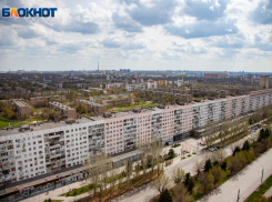 В Волжском стартовала традиционная выставка «Художник-город-время»