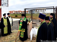 В Волжском освятили колокола в храме Великомученика Георгия Победоносца