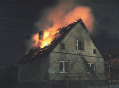 В пожаре под Волгоградом едва не погибла женщина 