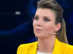 Макеты Калашникова за 12 млн гривен: Скабеева показала тендер украинского департамента образования