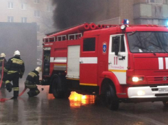 Горевший сухогруз едва не взорвался в речпорту Волжского