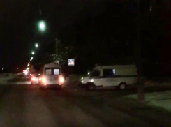 Пьяный волжанин атаковал лобовое стекло скорой при оказании помощи