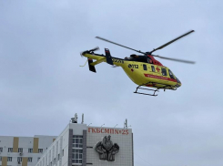 В Волгоградской области ребенок по ошибке выпил кислоту — санавиация вырвала мальчика из лап смерти