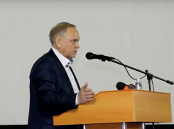 Мэр Волжского Игорь Воронин отчитался о проделанной работе за 2017 год