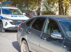 На улице Пушкина в Волжском «Ситрак» протаранил иномарку с ребенком