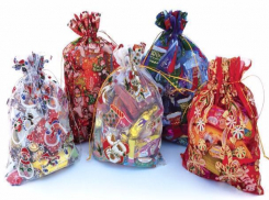 Новогодние подарки за 1000 рублей получат «лукойловские» детки в Волжском