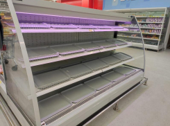 Дефицит курицы или любители птицы? В Волжском опустели прилавки 