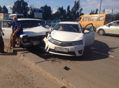 В новой части Волжского на проспекте Ленина столкнулись три авто