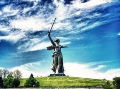 Волжане голосуют за Родину-мать на 200 и 2000 купюрах