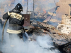 В двух пожарах под Волжским инициатором возгорания стали печи