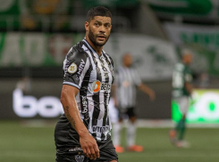 Горячий мяч: имя чемпиона Бразилии по футболу зрители Wink узнают в прямом эфире