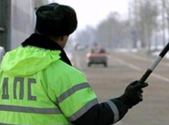 В Волжском у молодой пассажирки такси изъяли два пакетика с наркотиками