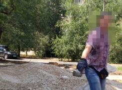  «Все тырят, и я тырю»: почему жители Волжского забирают себе муниципальную щебенку для дорог