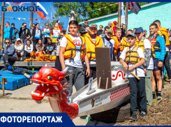 В Волжском прошел первый фестиваль по гребле на драконах: фоторепортаж
